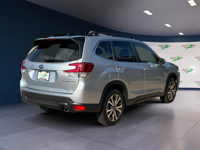Photo of 2024 Ice Silver Metallic Subaru Forester