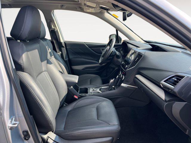 Photo of 2024 Ice Silver Metallic Subaru Forester