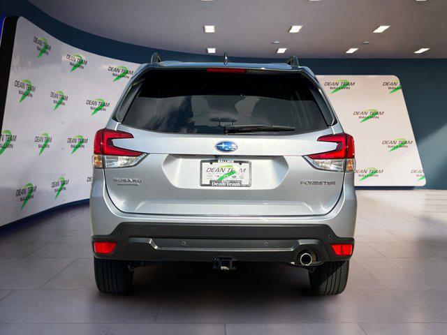 Photo of 2024 Ice Silver Metallic Subaru Forester