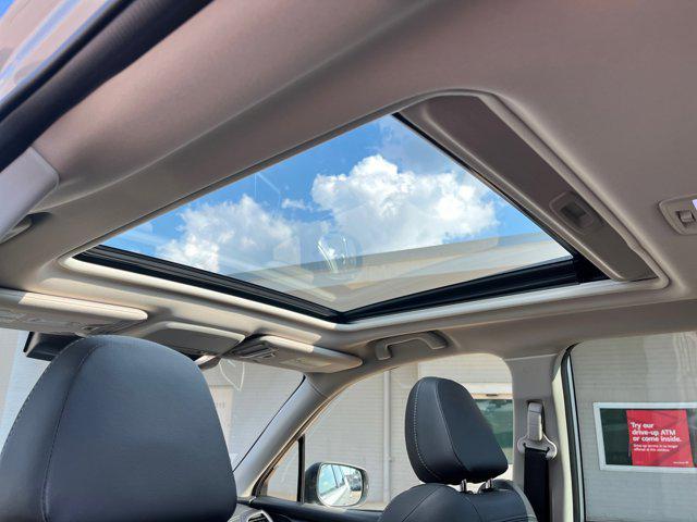 Photo of 2024 Ice Silver Metallic Subaru Forester