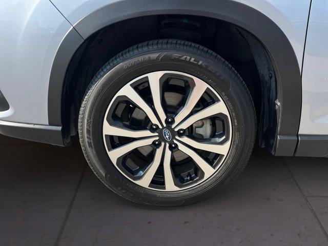Photo of 2024 Ice Silver Metallic Subaru Forester