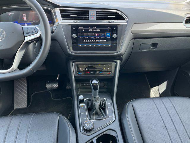 Photo of 2024 Platinum Gray Volkswagen Tiguan