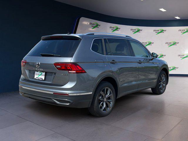 Photo of 2024 Platinum Gray Volkswagen Tiguan