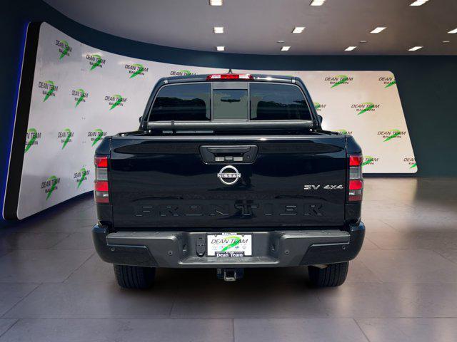 Photo of 2022 Super Black Nissan Frontier