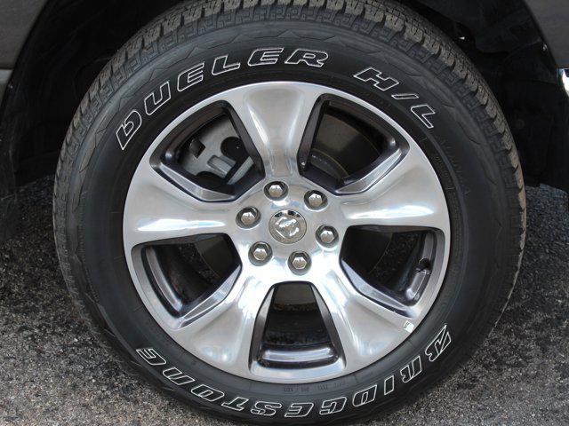 Photo of 2024 Granite Crystal Metallic Clearcoat RAM 1500