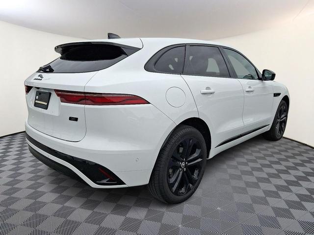 Photo of 2026 Fuji White Jaguar F-PACE