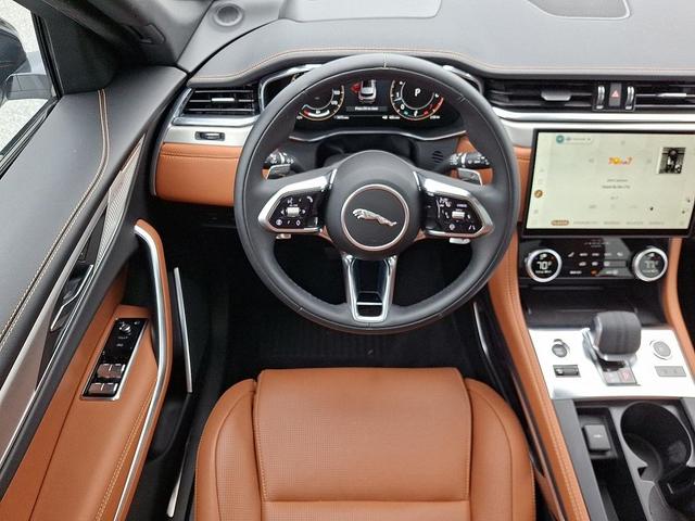 Photo of 2026 Fuji White Jaguar F-PACE