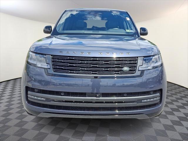 Photo of 2025 Blue Land Rover Range Rover