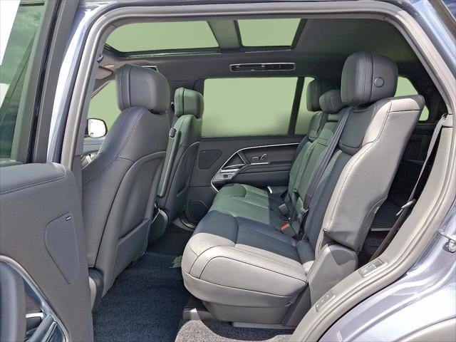 Photo of 2025 Blue Land Rover Range Rover