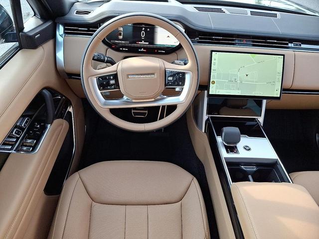 Photo of 2025 Carpathian Grey Premium Metallic - 1AU Land Rover Range Rover