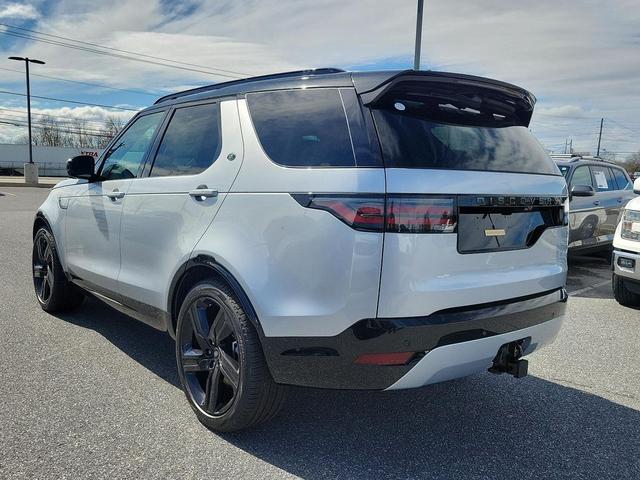 Photo of 2024 Hakuba Silver Metallic - 1DU Land Rover Discovery