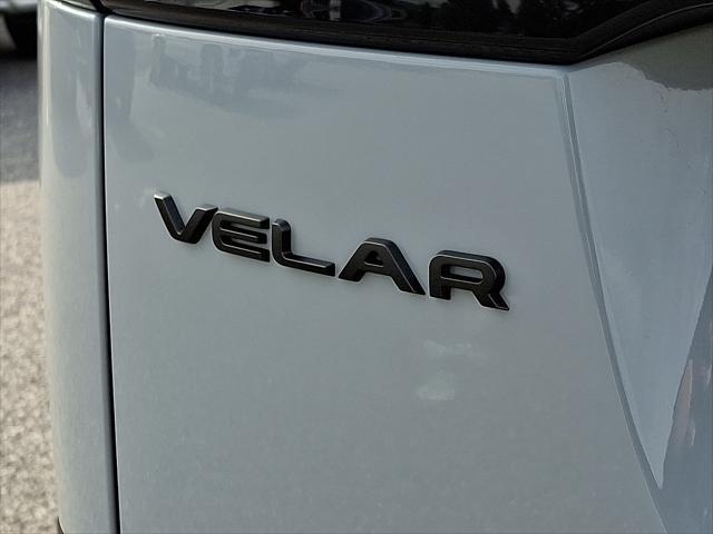 Photo of 2026 Arroios Grey Metallic - 1FU Land Rover Range Rover Velar