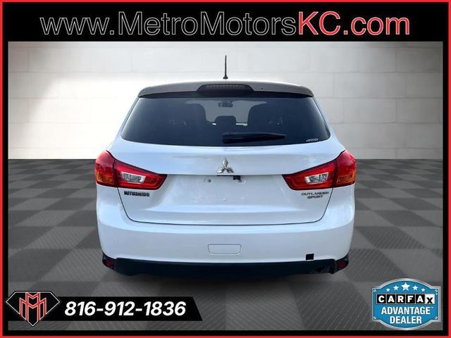 Photo of 2015 White Mitsubishi Outlander Sport