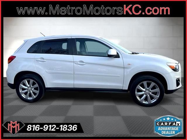 Photo of 2015 White Mitsubishi Outlander Sport
