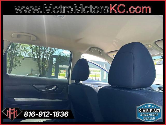 Photo of 2018 Blue Nissan Rogue