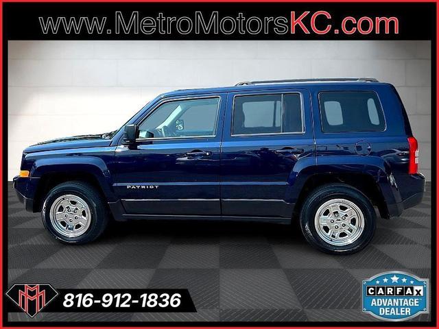 Photo of 2017 Blue Jeep Patriot