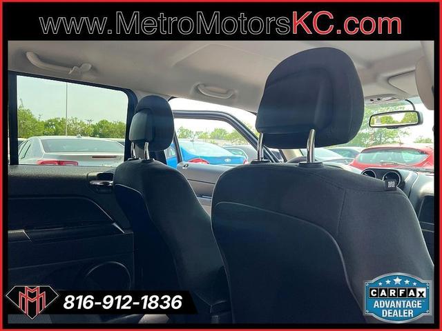 Photo of 2017 Blue Jeep Patriot