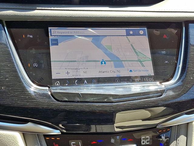 Photo of 2025 Crystal White Tricoat Cadillac XT6