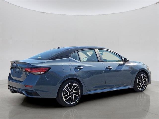 Photo of 2025 2t Gry Blk Roof Nissan Sentra