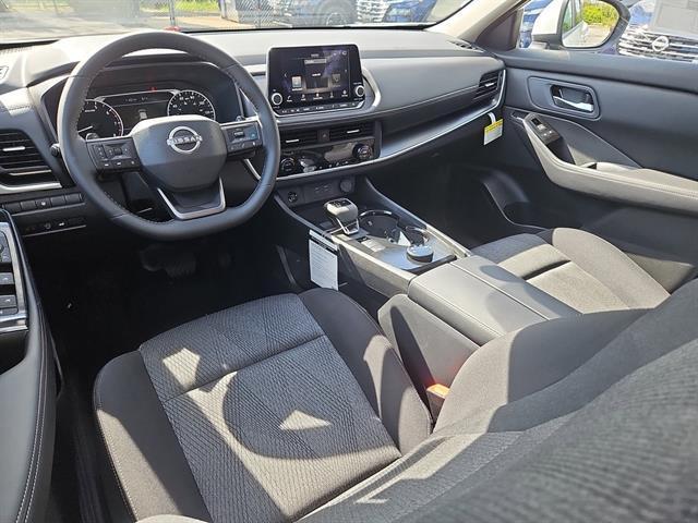 Photo of 2026 Everest White P Nissan Rogue