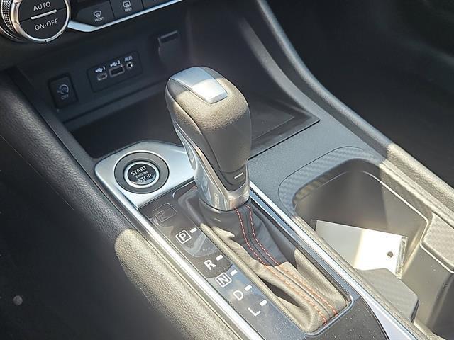 Photo of 2025 White Nissan Sentra