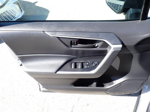 Photo of 2025 Silver Sky Metallic Toyota RAV4