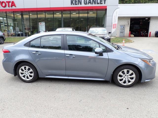 Photo of 2025 Celestite Toyota Corolla