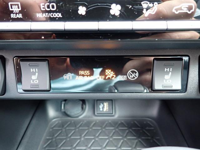 Photo of 2025 Midnight Black Metallic Toyota RAV4