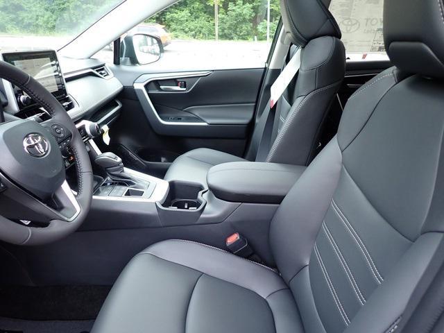 Photo of 2025 Midnight Black Metallic Toyota RAV4