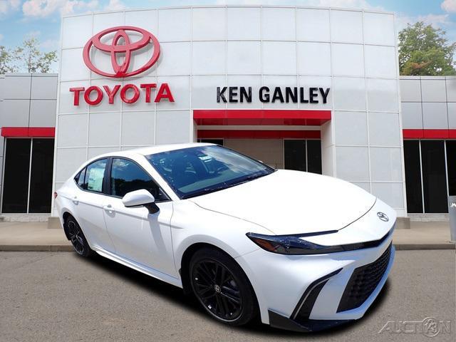 Photo of 2025 Ice Toyota Camry