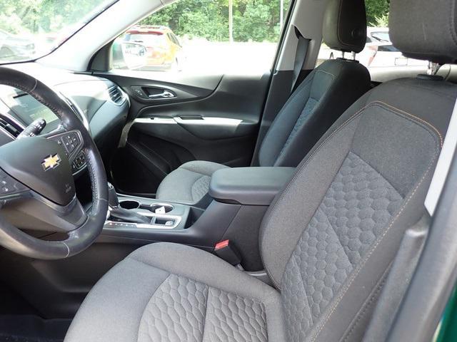 Photo of 2018 Ivy Metallic Chevrolet Equinox