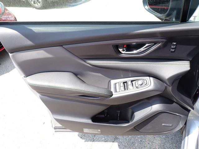 Photo of 2024 Ice Silver Metallic Subaru Ascent
