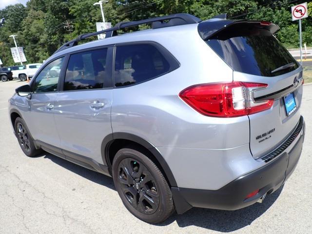 Photo of 2024 Ice Silver Metallic Subaru Ascent