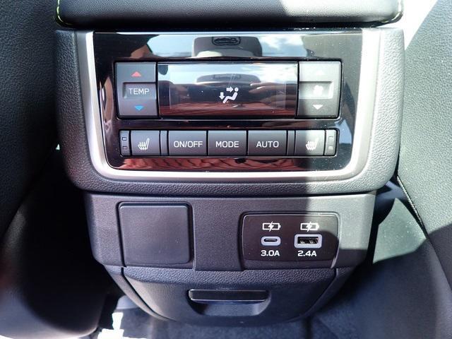 Photo of 2024 Ice Silver Metallic Subaru Ascent