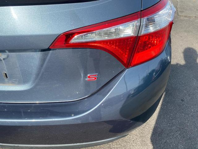 Photo of 2014 Gray Toyota Corolla