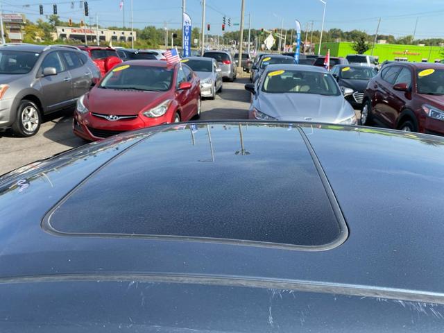 Photo of 2014 Gray Toyota Corolla