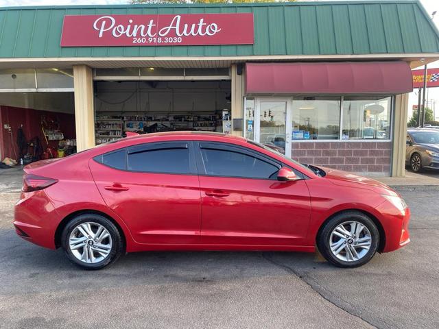 Photo of 2020 Red Hyundai ELANTRA