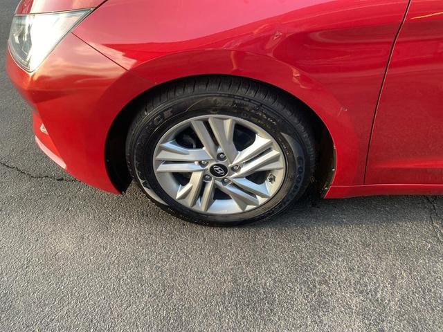 Photo of 2020 Red Hyundai ELANTRA
