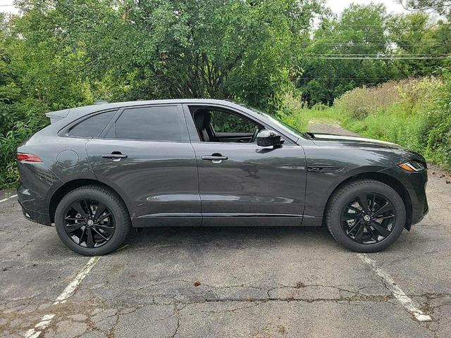 Photo of 2025 Carpathian Grey Jaguar F-PACE