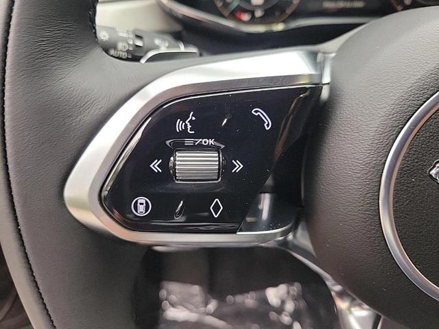 Photo of 2025 Carpathian Grey Jaguar F-PACE