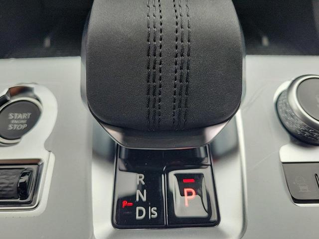Photo of 2025 Carpathian Grey Jaguar F-PACE