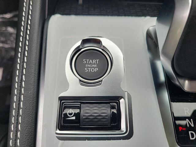 Photo of 2025 Carpathian Grey Jaguar F-PACE