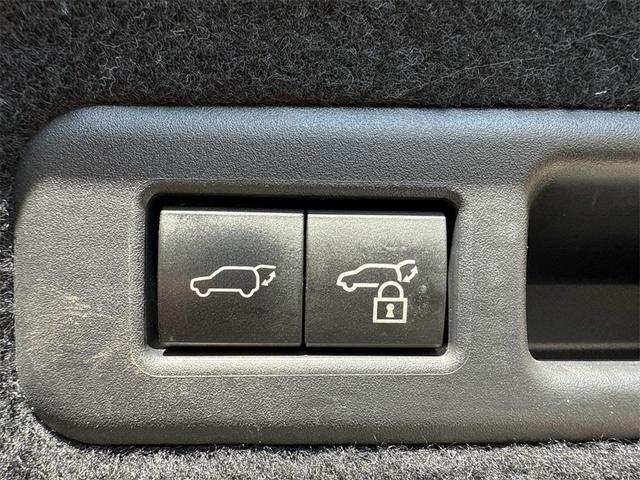 Photo of 2022 Atomic Silver Lexus RX 350