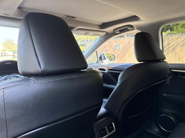 Photo of 2022 Atomic Silver Lexus RX 350