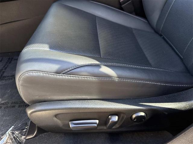 Photo of 2022 Atomic Silver Lexus RX 350
