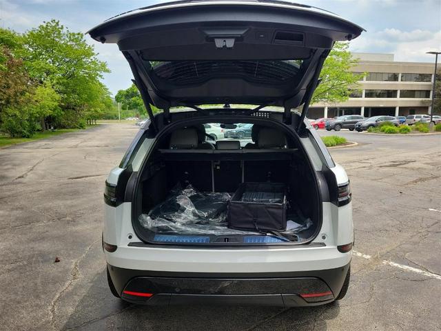 Photo of 2026 Fuji White Land Rover Range Rover Velar