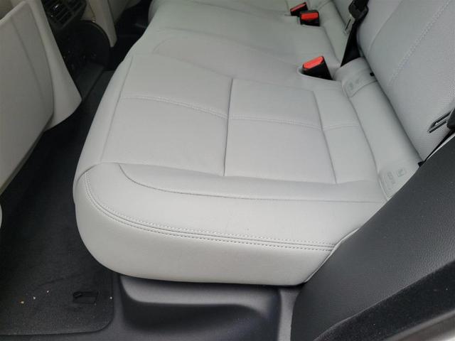 Photo of 2026 Fuji White Land Rover Range Rover Velar