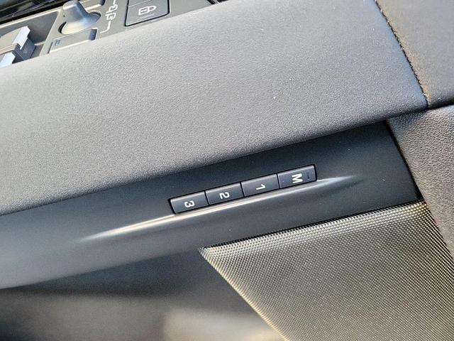 Photo of 2024 Santorini Black Land Rover Range Rover Evoque