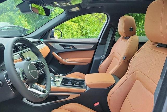 Photo of 2025 Carpathian Grey Jaguar F-PACE