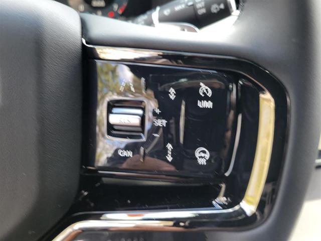 Photo of 2026 Arroios Grey Land Rover Range Rover Evoque